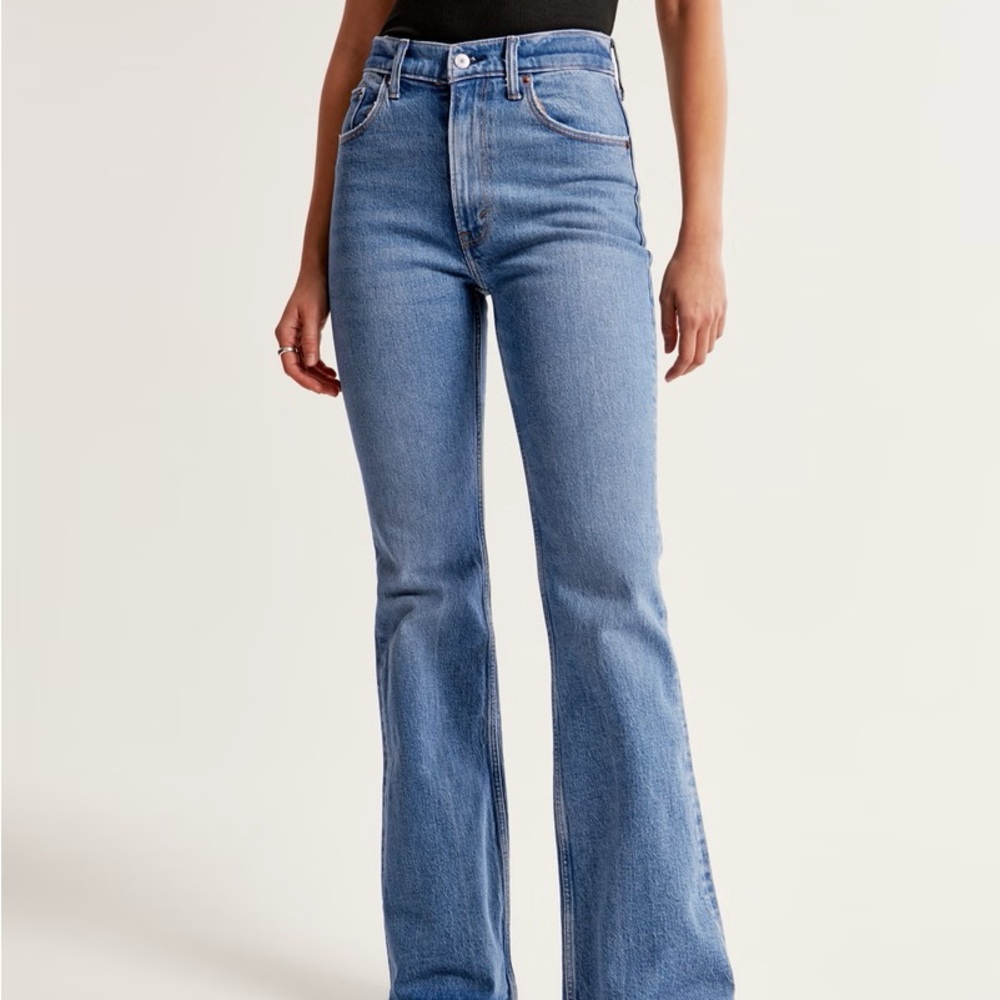 Abercrombie High Rise Vintage Flare Jeans | Medium
